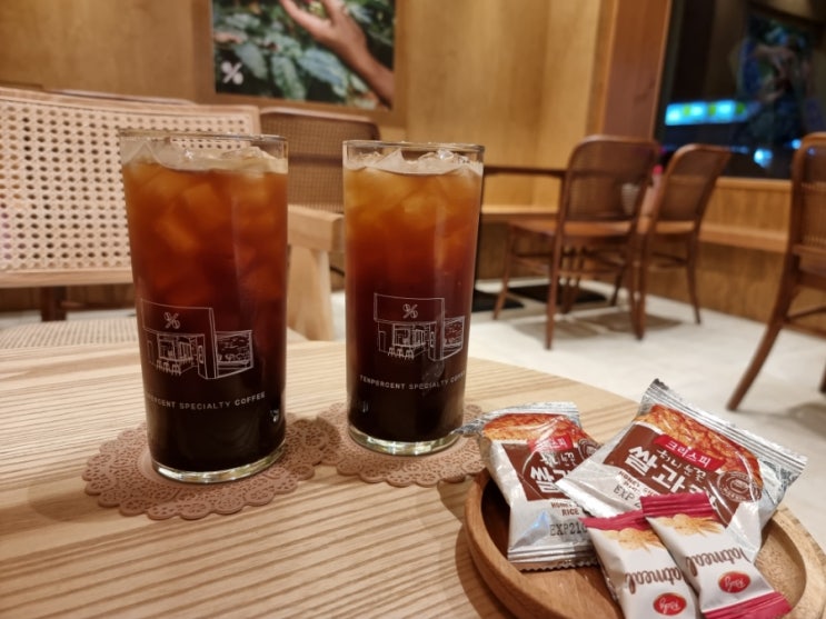  가성비커피 "텐퍼센트" 우드인테리어 카페, 가격저렴 맛은 최고!