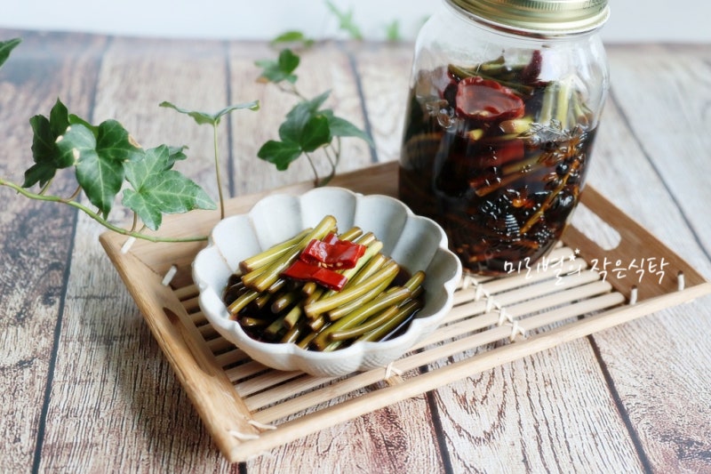 간장 마늘쫑장아찌 담그는법 감칠맛나는 황금비율 마늘종장아찌 만들기 간장비율 : 네이버 블로그 간장 마늘쫑장아찌 담그는법 감칠맛나는 황금비율 마늘종장아찌 만들기 간장비율 : 네이버 블로그