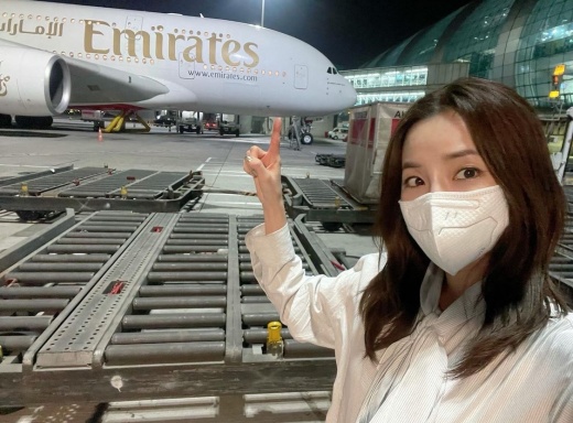 2NE1 멤버 산다라박, 두바이서 복근 드러낸 과감한 여행지룩...군살 하나없는 몸매와 볼륨감 2NE1 멤버 산다라박, 두바이서 복근 드러낸 과감한 여행지룩...군살 하나없는 몸매와 볼륨감