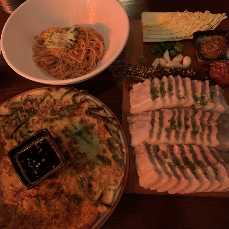  전주 먹킷리스트 : 맛있는 보쌈, 국수, 전을 한번에 먹고 싶다면, 전주객리단길맛집 화녕