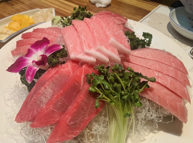  종로 참치 맛집 - 동원참치 광화문 본점 참치머리 회 먹어볼래?