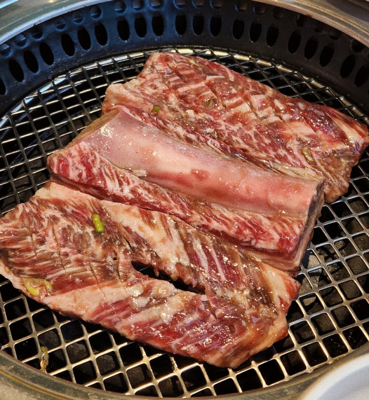  서울/마포청기와타운, 갈비와 와인의 힙한 만남