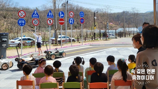 영동군 어린이 교통안전교육장 '인기몰이'