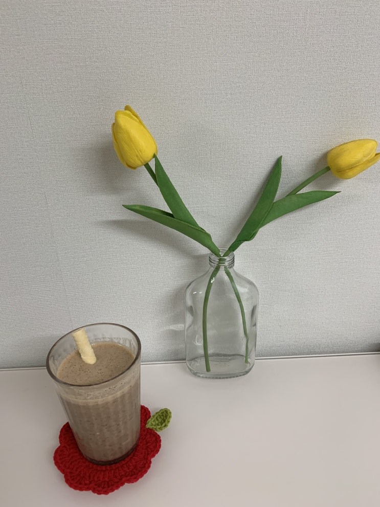 메가커피공식쇼핑몰 오트사이드로 초코바나나쉐이크 만든 후기 메가커피공식쇼핑몰 오트사이드로 초코바나나쉐이크 만든 후기