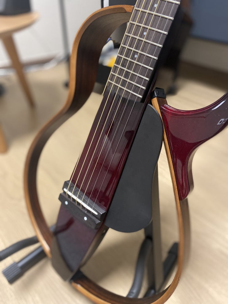  기타 생초보가 산 야마하 사일런트 기타 SLG-200S 레드버스트
