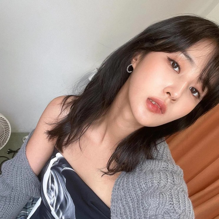하와이 여행 만끽 중인 소녀시대 유리, 앞뒤로 깊게 파인 원피스 패션 "가슴이..." 하와이 여행 만끽 중인 소녀시대 유리, 앞뒤로 깊게 파인 원피스 패션 "가슴이..."