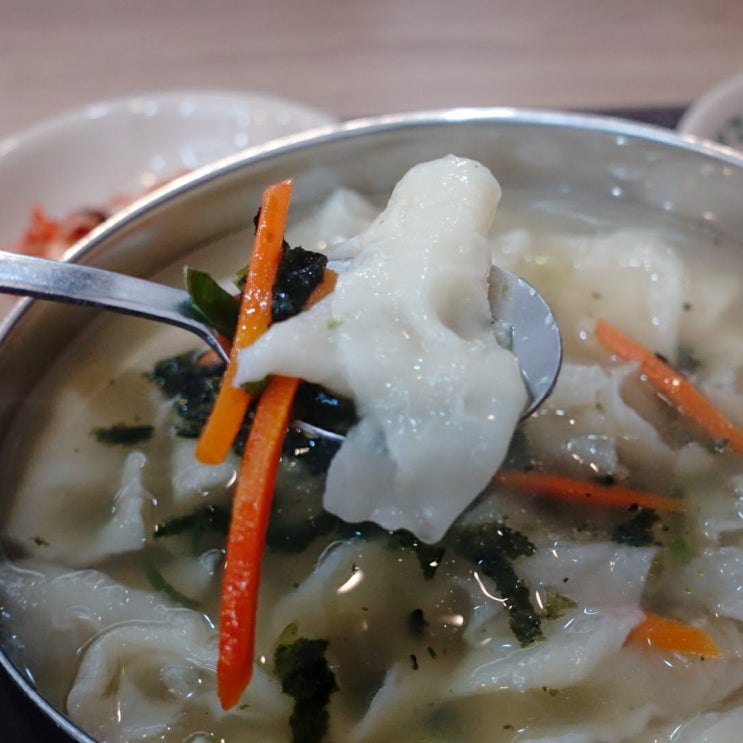  싸고 맛있는 멸치국수을 원조멸치국수 청학점에서 드셔보세요