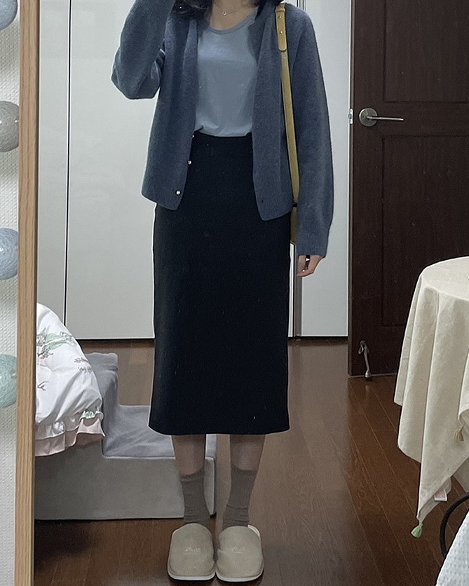  [ootd] 오늘 데일리룩 - 드온도 de ondo 진주 가디건, 원로그 기본티, 슬로우앤드 스커트, 스탠드오일 stand oil 버터백