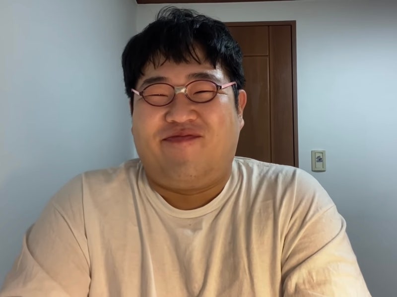 내가 쓰려고 캡쳐한 문상훈 짤 모음 (빠더너스 복학생 브이로그)