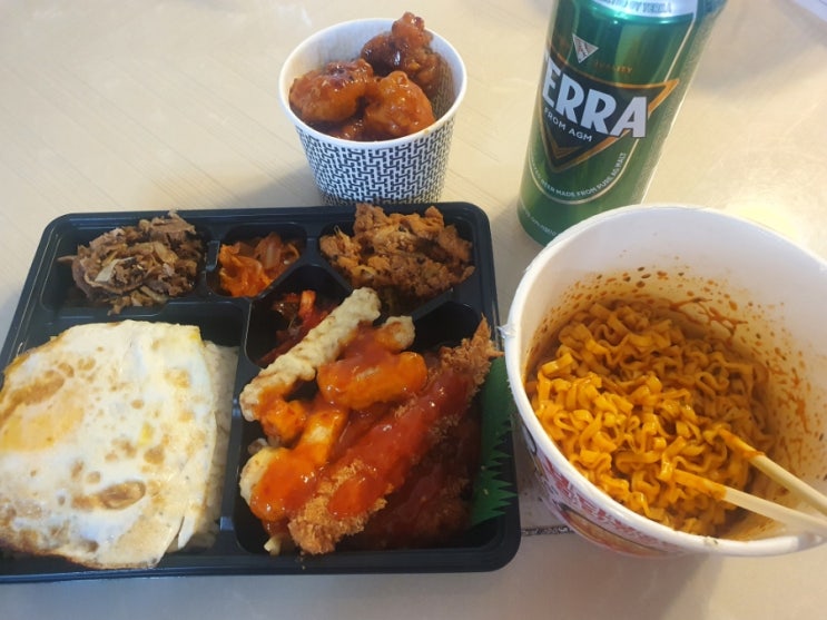  오늘은 아점으로 가볍게 한솥도시락! - 대구 칠곡3지구