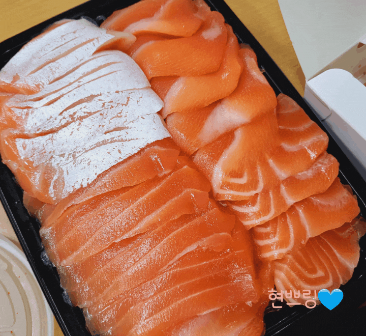  망미역에 위치한 두툼한 연어 맛집 마마도마