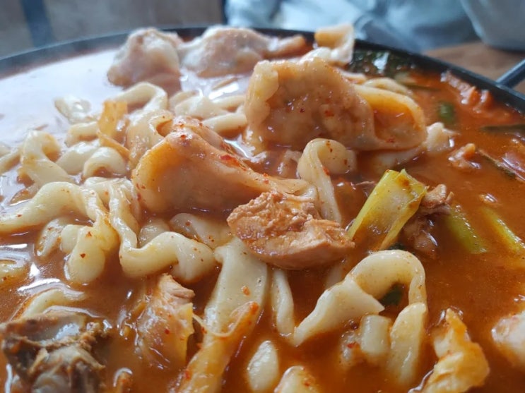  의림만두국- 3대째 이어온 제천시 현지인 맛집 닭칼국수만두국(닭칼만)
