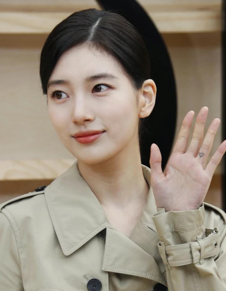 디올 패션쇼 참석한 수지·지수·김연아, 네티즌들 감탄 "수지만 아무것도 안했네"