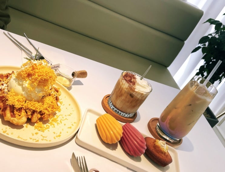  크로플이 대박인 의정부 신상카페 뷰맛집 옴브레