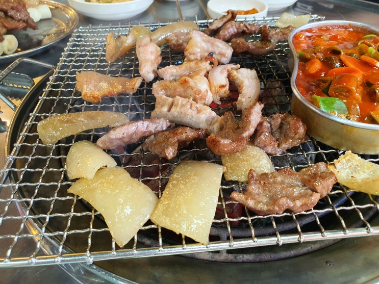  구리 부속고기 맛집 뒷고기 뽈살 구이, 꼬리 구이 먹었습니다.