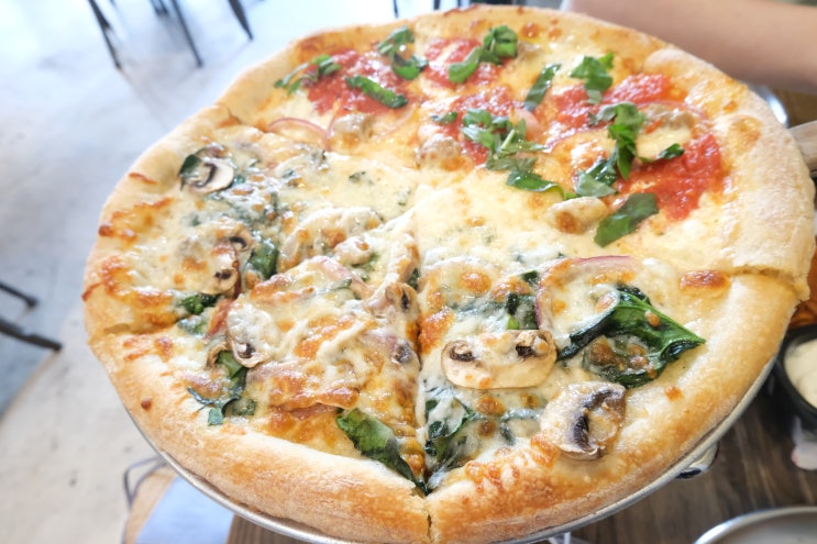 수요미식회 피자 압구정로데오피자 Ginos NY Pizza 압구정점 - 스피나치 알프레도와 브루클린 베스트