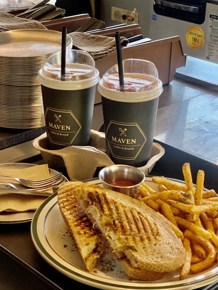  행궁동맛집 / 카페메이븐, 포토존 많은 요즘 핫플 대형 브런치카페