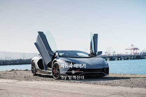  2022람보르기니 아벤타도르 LP780-4 얼티매(Ultimae)의 성능/제원 - 아벤타도르 라인업의 마지막 페이지를 장식할 자연흡기 V12