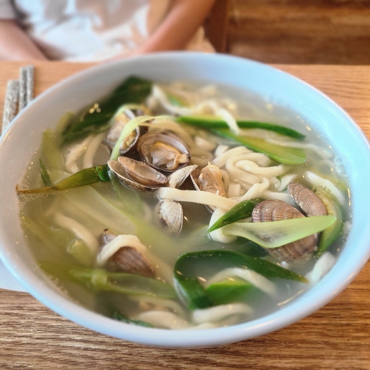  [목동 맛집] 쫠깃한 면발 깔끔한 국물 《이가 바지락칼국수》 콩국수 후기