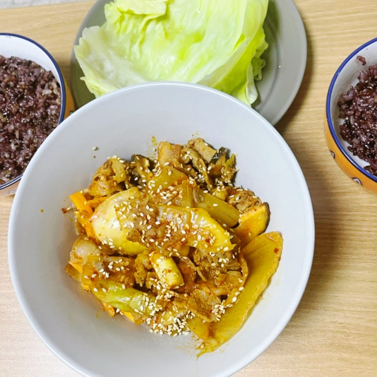  돼지프로젝트 :: 앞다리살 한근 600g으로 돼지 김치 두루치기 (제육볶음)