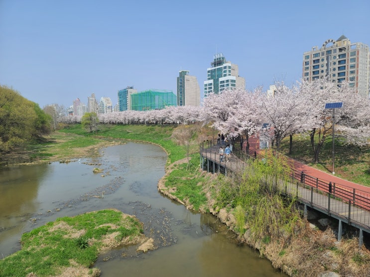 2022년 근로자의 날엔 급여를 어떻게 산정·지급해야 할까? 2022년 근로자의 날엔 급여를 어떻게 산정·지급해야 할까?