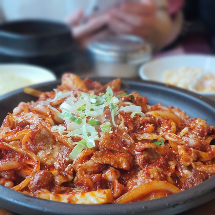  정관 대궐쌈밥(제육+낙지볶음정식)