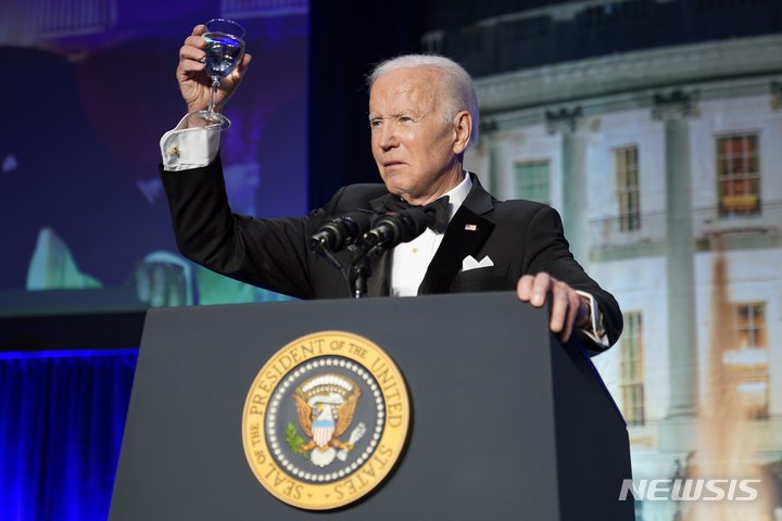  바이든의 음울한 여론조사 결과 (Biden’s dismal poll numbers)