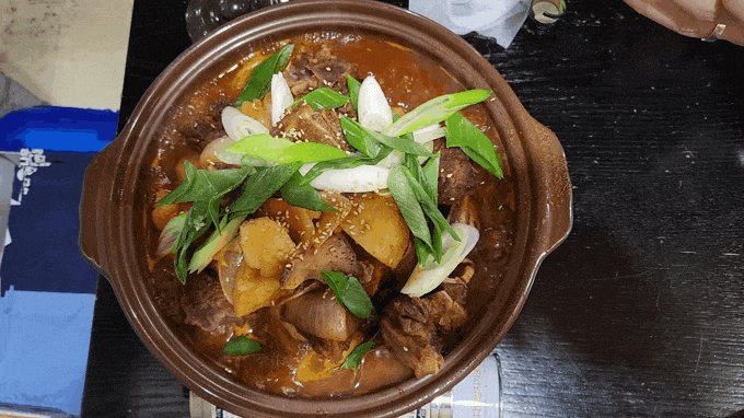  영등포구청 맛집, 55년 전통의 매운 소뼈찜 노포 황해도 구월산!