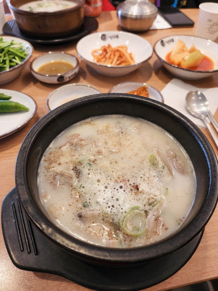  발산역 국밥 | 신의주찹쌀순대 발산역점, 진한 순대국밥 한 그릇 혼밥 뚝딱