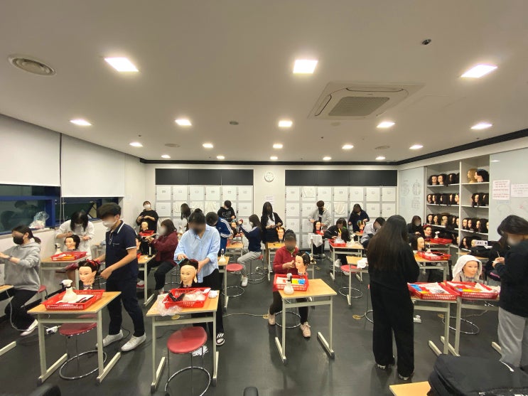  원주미용학원 , 열띤 헤어반 수업 알아보자 !