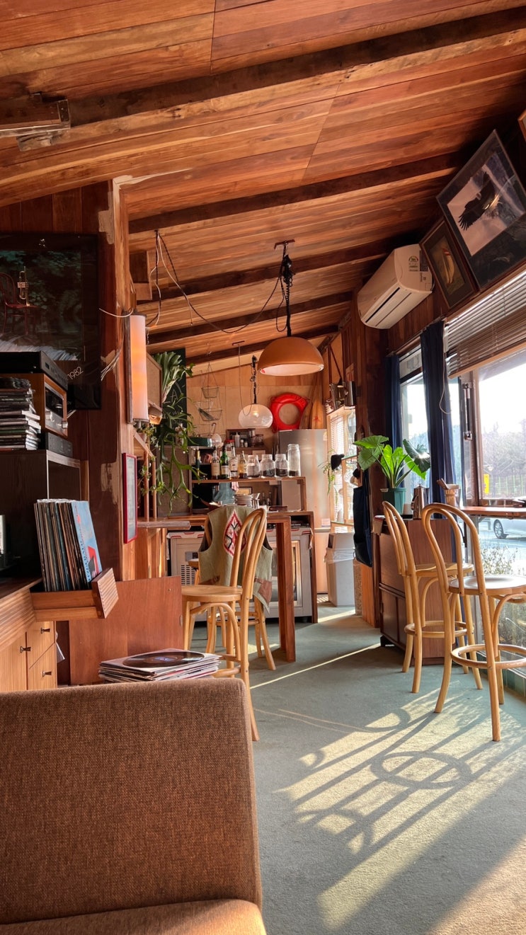  프렌치토스트와 와인이 있는, 서촌 카페 시노라
