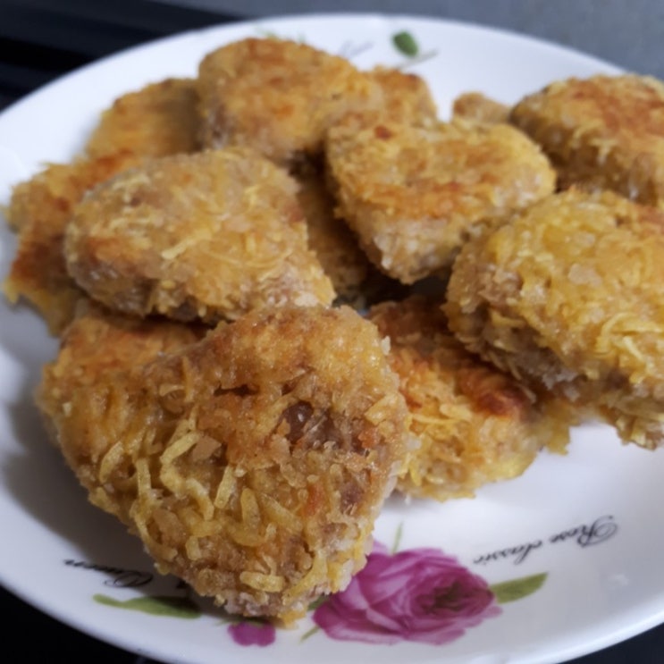  제로미트 베지너겟 후기 / 비건너겟 채식너겟 리뷰 / 콩고기 자체의 맛에 충실, 바삭함은 아주 칭찬