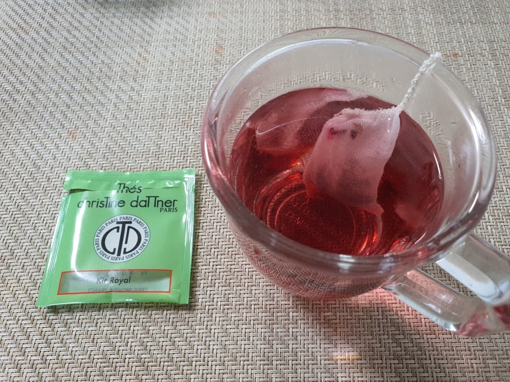 키르 로얄  loose tea Kir Royal- Thés Christine Dattner Paris(크리스틴다트너). 과일 블랜딩 히비스커스 차