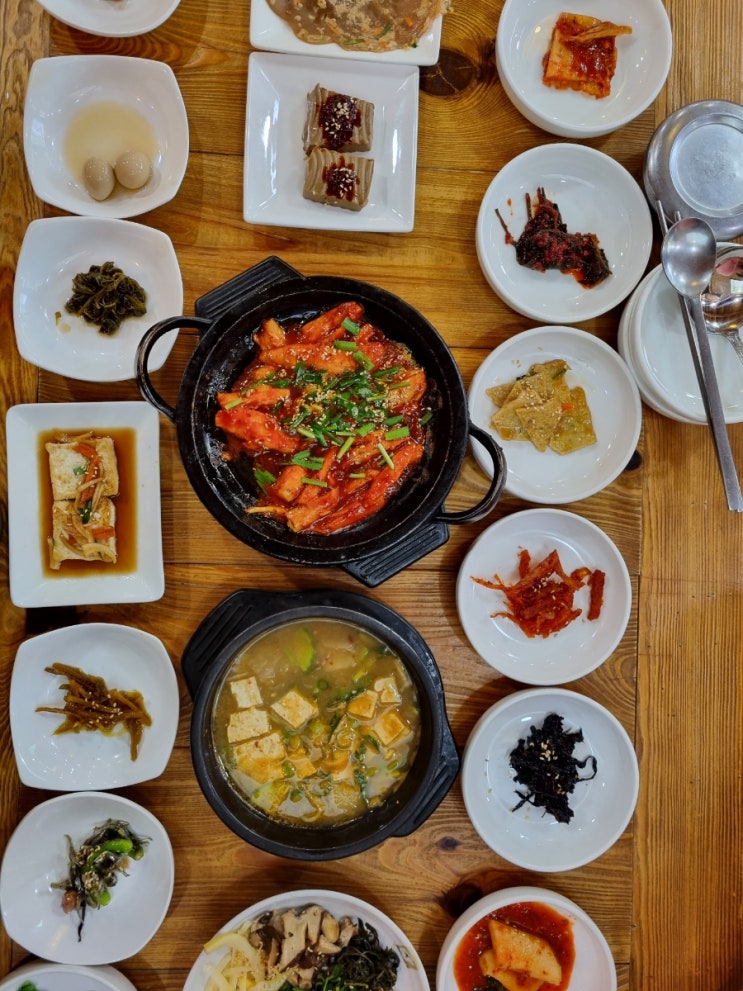  하동 맛집: 덩 기덕 쿵! 더덕구이가 맛있는  산채 더덕구이 정식 맛집 '청운식당'