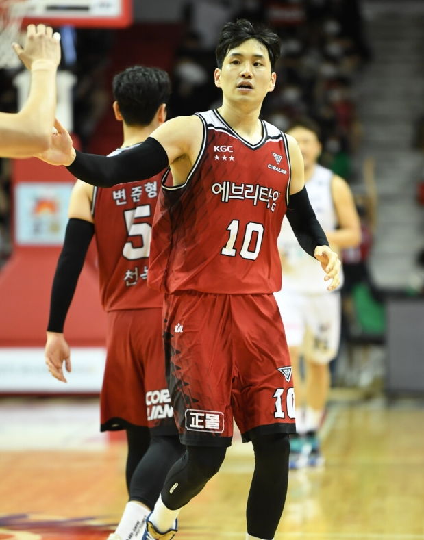 KBL 국내 남자 프로농구 챔피언결정전 4차전 안양KGC 서울SK KBL 국내 남자 프로농구 챔피언결정전 4차전 안양KGC 서울SK