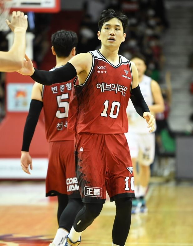 KBL 국내 남자 프로농구 챔피언결정전 4차전 안양KGC 서울SK