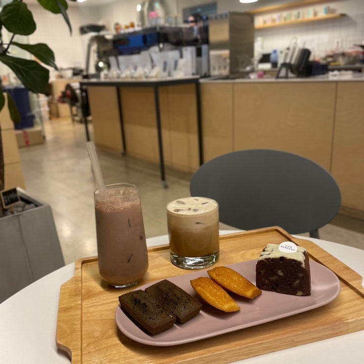  품질 좋은 커피 맛을 볼 수 있는 개금역카페 '카페본동'