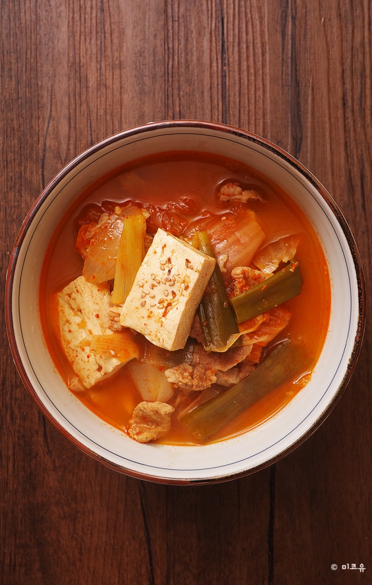  칼칼하고 진한 김치 돼지찌개 만들기