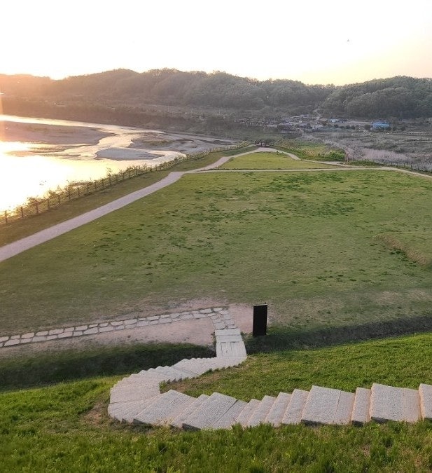 [경기도 연천]  하늘계단과 청보리밭 명소 고구려성《호로고루》