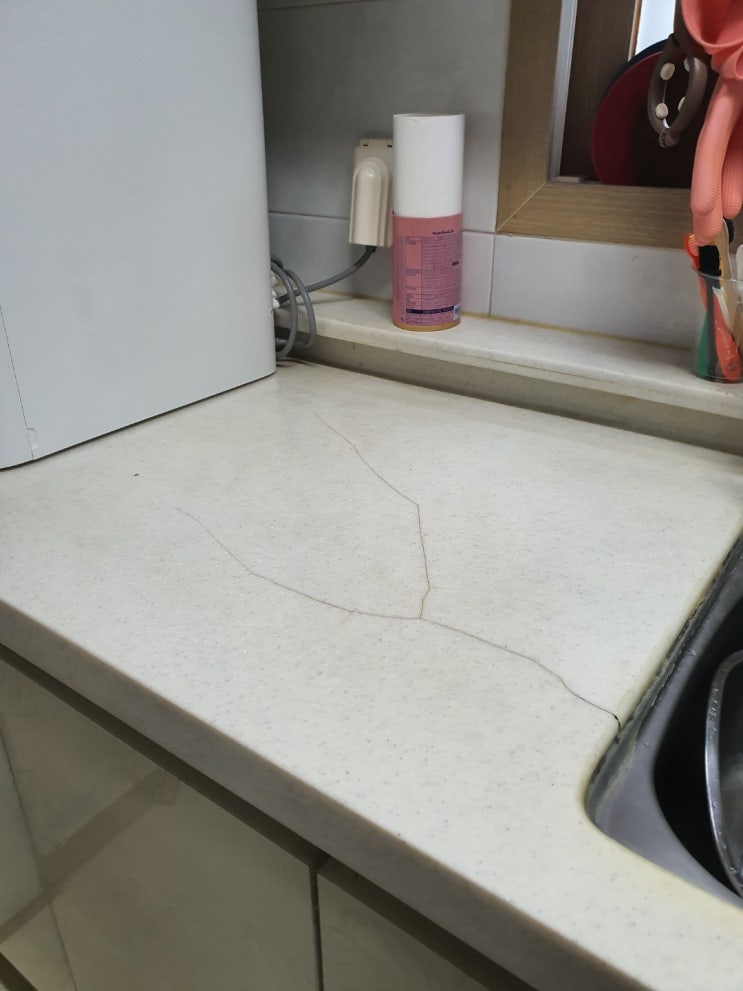  Y자로 생긴 인조대리석 균열 크랙보수 해결후기