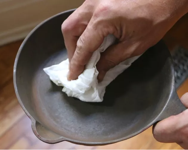 무쇠팬 세척 녹제거와 길들이기 방법