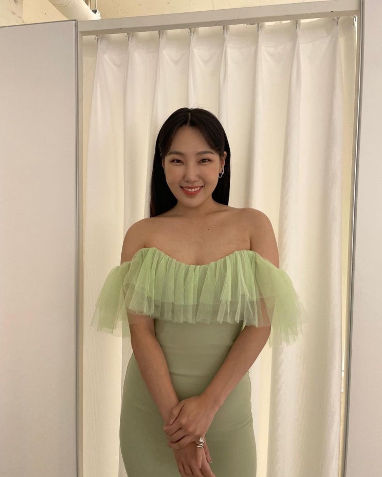 개그우먼 이은지, "금주 끝" 선언 후 과감한 원피스 완벽 소화...볼륨감 이 정도였어? 개그우먼 이은지, "금주 끝" 선언 후 과감한 원피스 완벽 소화...볼륨감 이 정도였어?