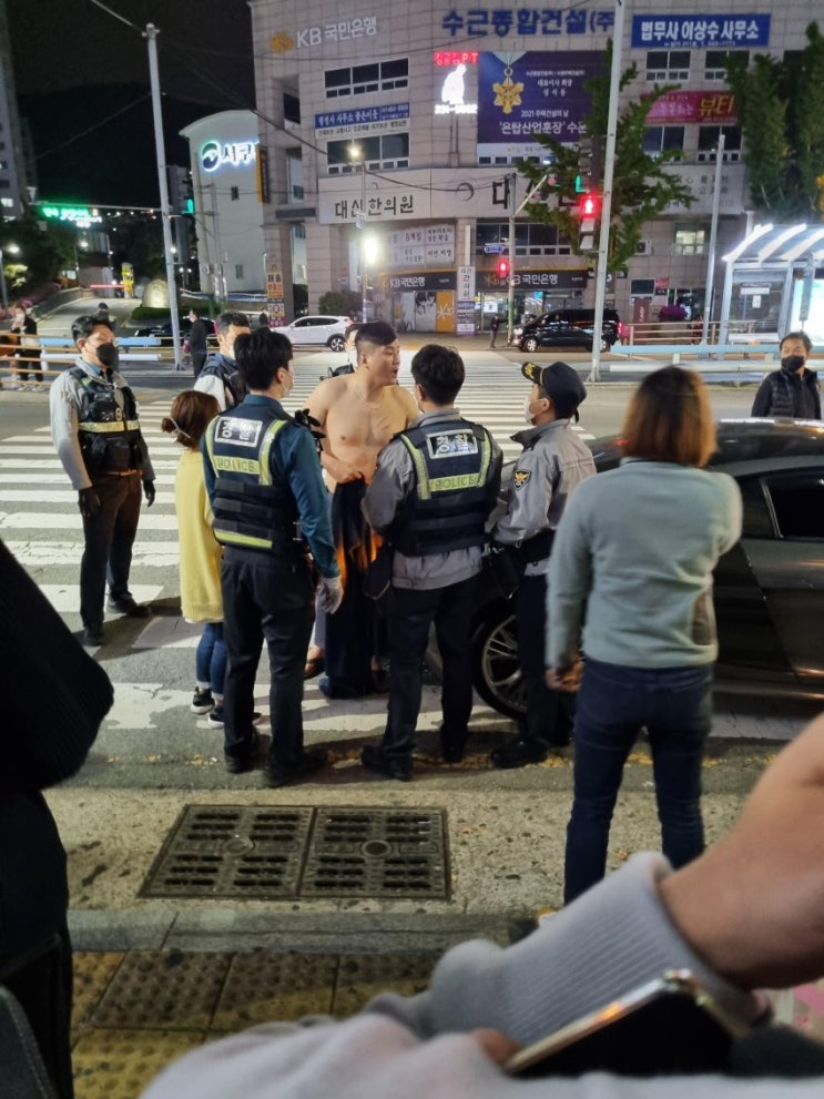 부산 <b>야구선수출신 조폭</b> 칼부림 난동 20세기파 위대한은 누구?