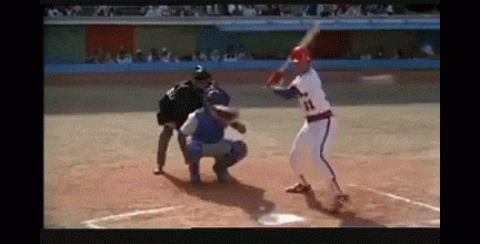  Strike out - 뜻 한방에 이미지로 기억하기  혼자 독립하다, 실패하다, (야구) 삼진 당하다, 갑자기 공격하다, 글자 위에 줄을 그어 지우다 왜일까?