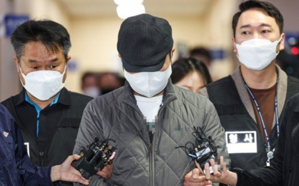 우리은행 횡령 직원, 선물옵션 투자해 318억 날렸다 우리은행 횡령 직원, 선물옵션 투자해 318억 날렸다