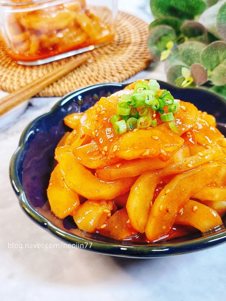 노각무침 만드는법 새콤달콤 쓴맛 없는 노각오이 무침 요리 노각무침 만드는법 새콤달콤 쓴맛 없는 노각오이 무침 요리