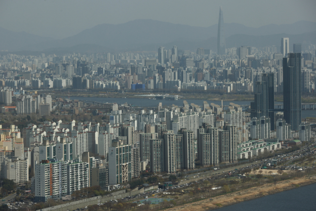 "집값 또 뛴다?" 2030 서울 아파트 '영끌' 다시 살아났다 "집값 또 뛴다?" 2030 서울 아파트 '영끌' 다시 살아났다
