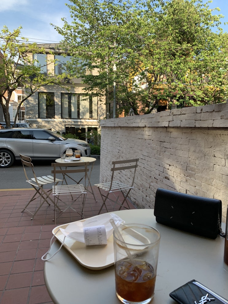 연남 목화씨라운지 테라스 멍 때리기 좋은 cafe