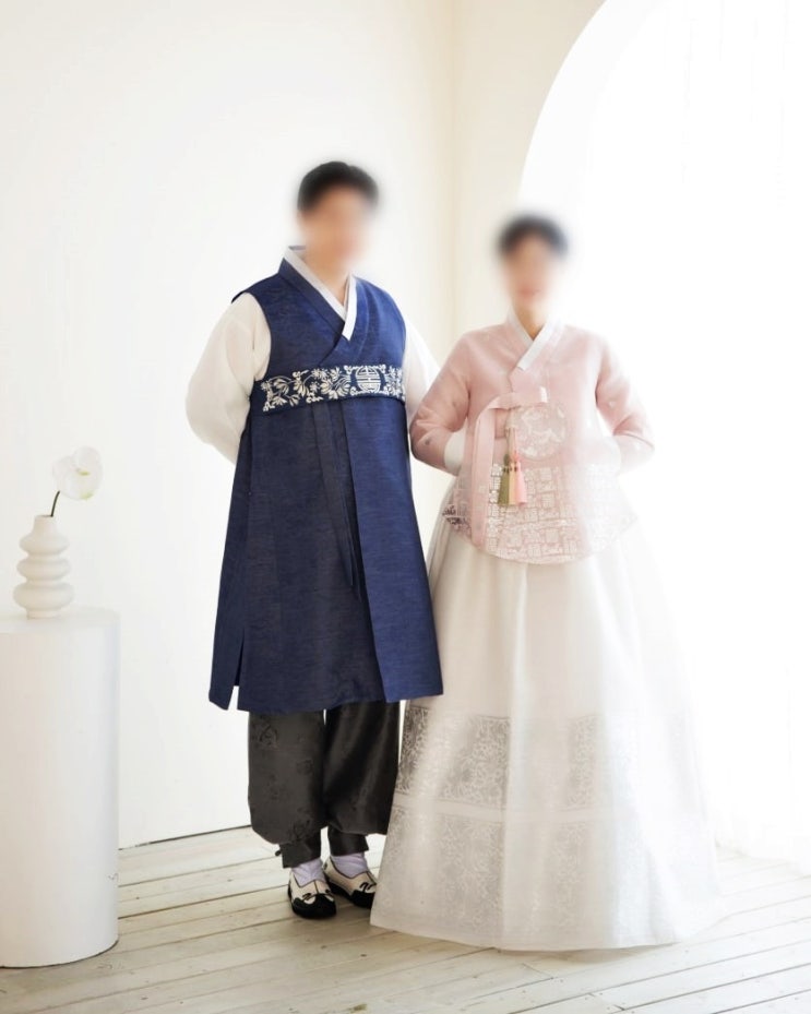  진주한복 결혼식 혼주 의상 전통 퓨전 한복을 한자리에서 대여
