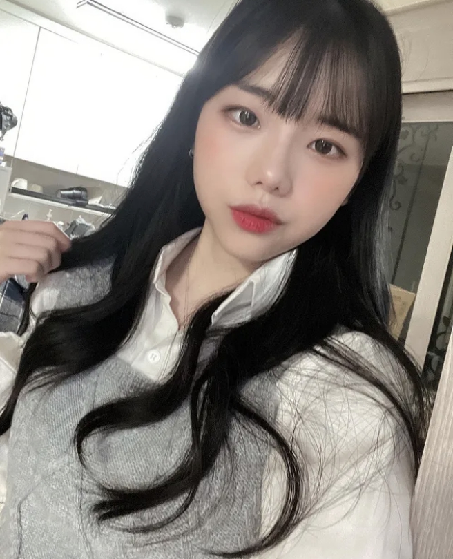 BJ 다누리, 생방송 중 남성 혐오 표현해 자숙 중이던 여캠...복귀 방송 진행하며 거듭 사과 BJ 다누리, 생방송 중 남성 혐오 표현해 자숙 중이던 여캠...복귀 방송 진행하며 거듭 사과